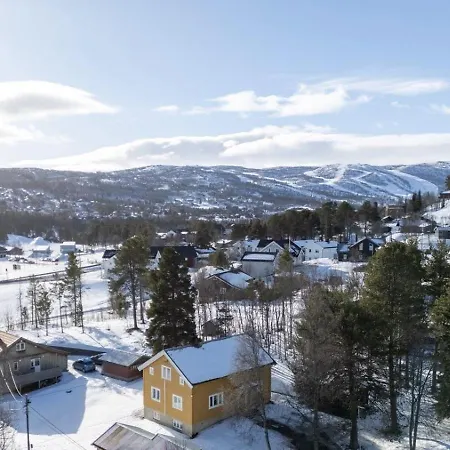 Newly Renovated House Close To Everything *