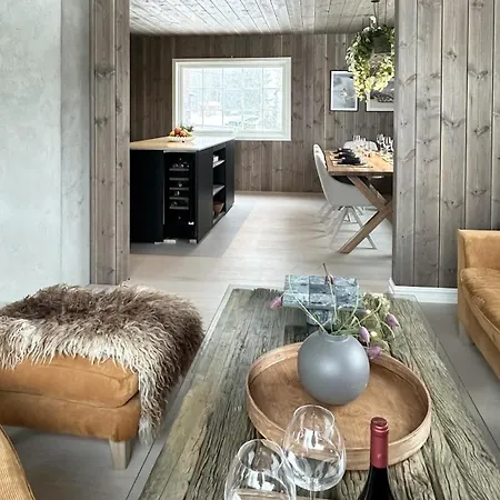 Newly Renovated House Close To Everything Holo