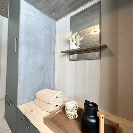 Newly Renovated House Close To Everything Ferienhaus