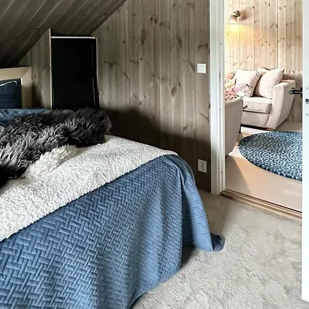 Newly Renovated House Close To Everything * Holo