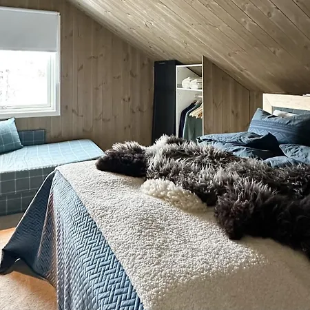 Newly Renovated House Close To Everything